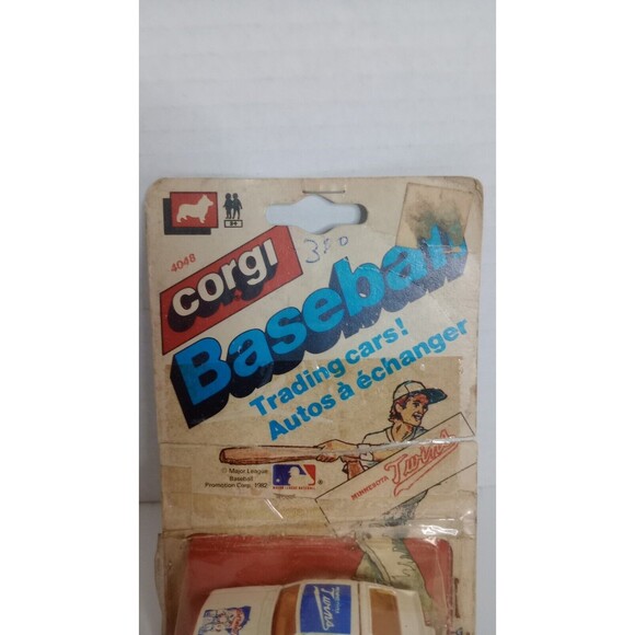 CORGI 405 FORD MUSTANG BASEBALL TRADING CARS MINNESOTA TWINS DAMAGED CARD - Picture 6 of 7